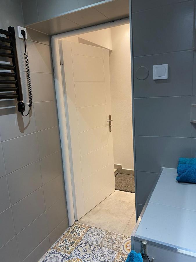 Walbrzych Blisko Teatru Apartment Luaran gambar